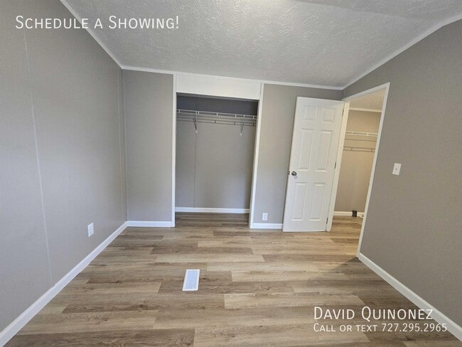 Building Photo - 252 S Blackwood Dr