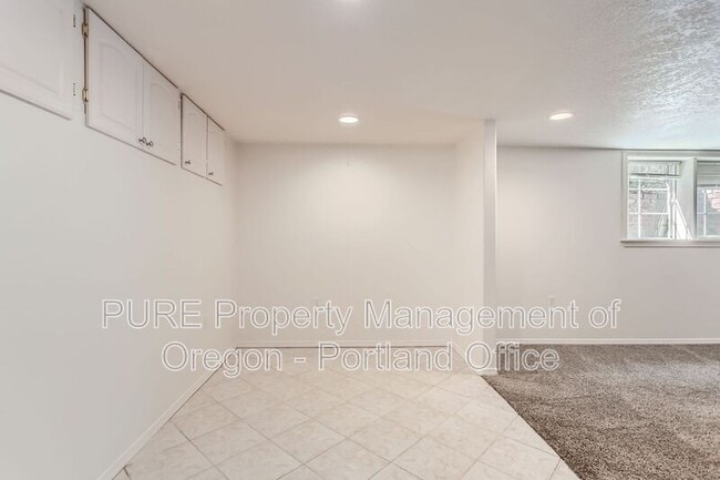 Building Photo - 3740 SE 134th Ave