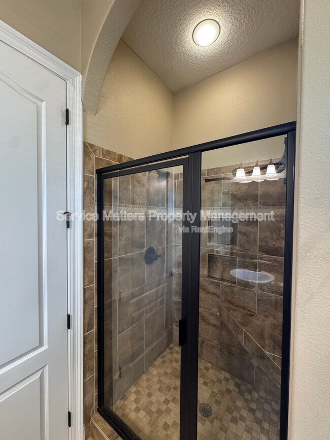 Building Photo - 5402 New Abbey Ln