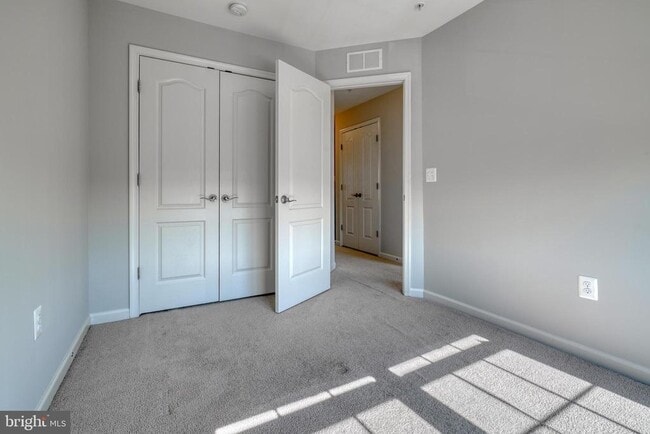 Building Photo - 985 Morgan Run Rd