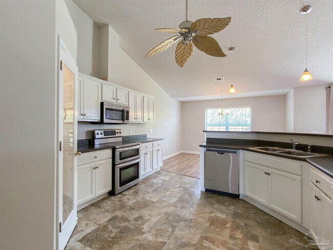 Building Photo - 5408 Keel Dr