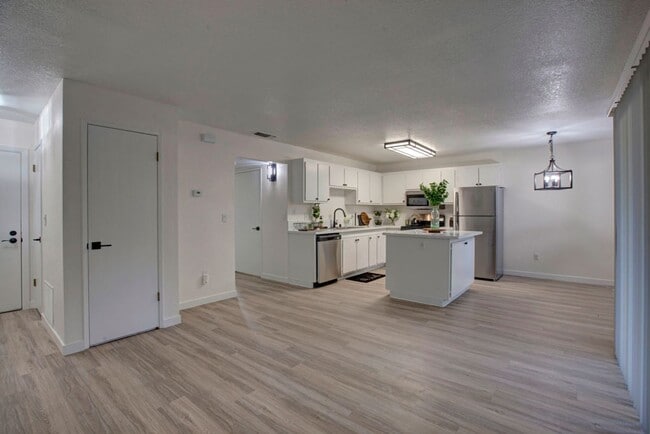 Interior Photo - St. George Apartments