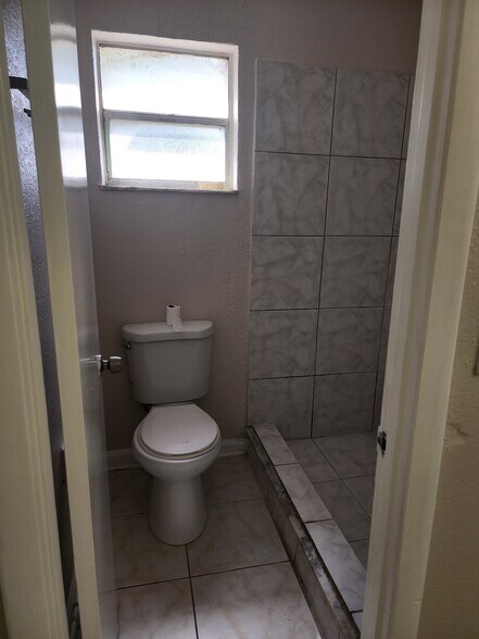 Building Photo - 2631 NW 60th Way