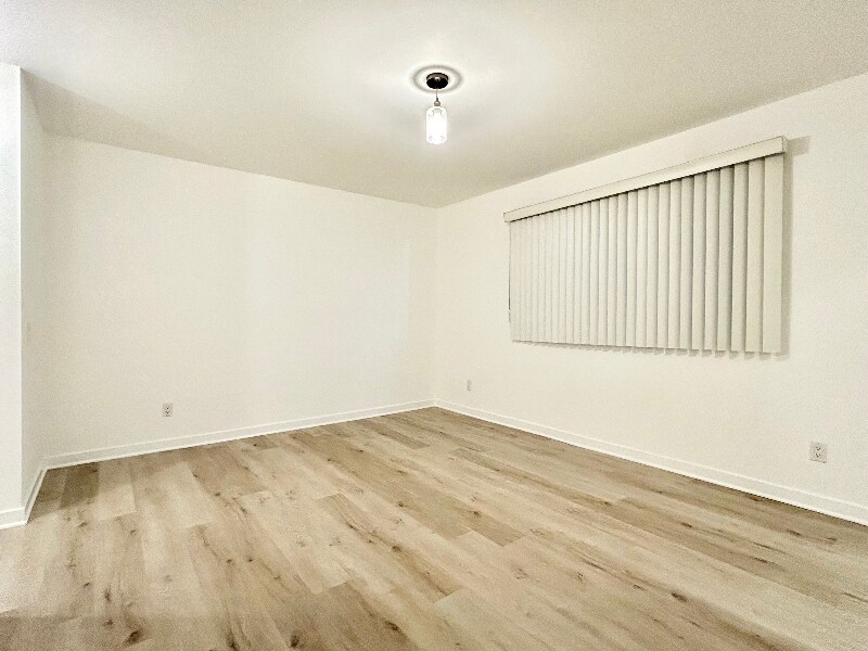 Building Photo - 1849 S Bentley Ave