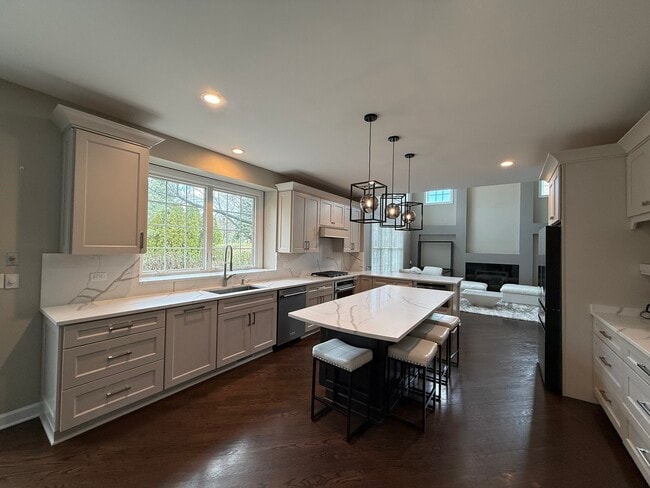 Building Photo - 354 Baltimore Dr