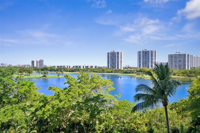 Building Photo - 20000 E Country Club Dr