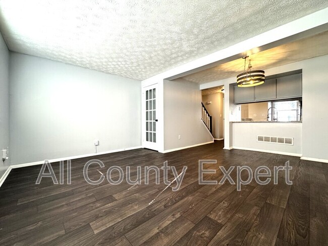 Building Photo - 862 Regal Path Ln