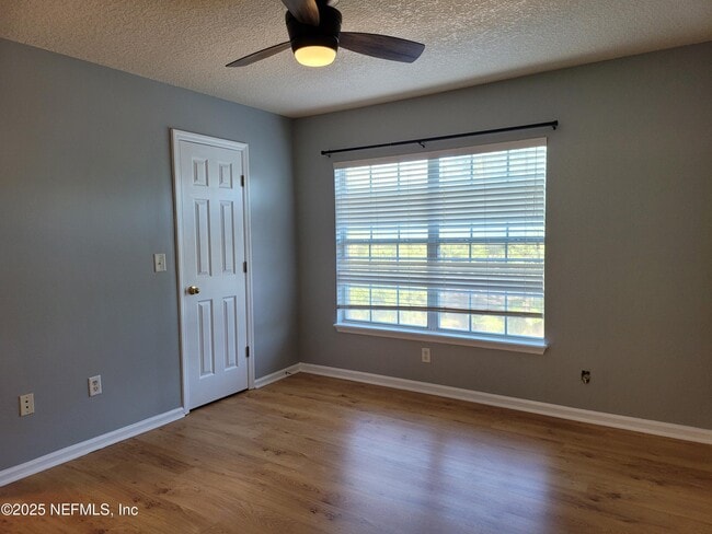 Building Photo - 1491 Fieldview Dr