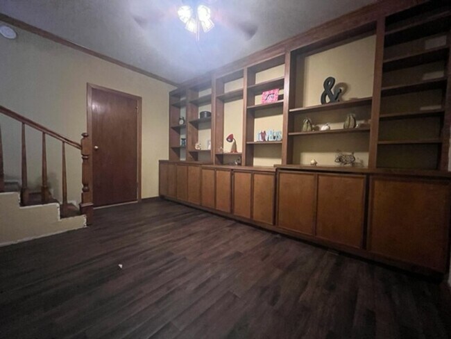 Building Photo - 2816 Orlando Rd