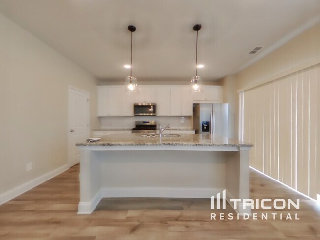 Building Photo - 331 Leyland Crossing