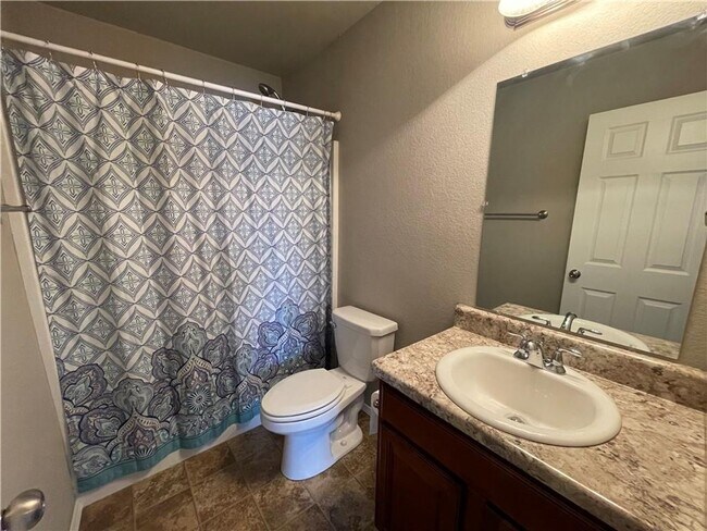 Building Photo - Spacious 3-Bedroom Springdale Home with Fenced Yard