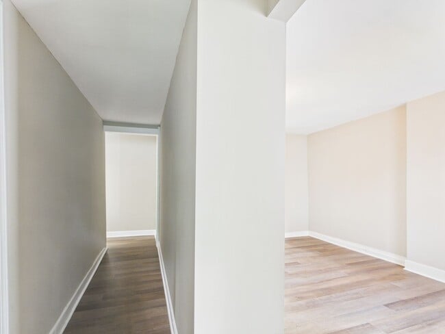 Building Photo - 529 Harrison St