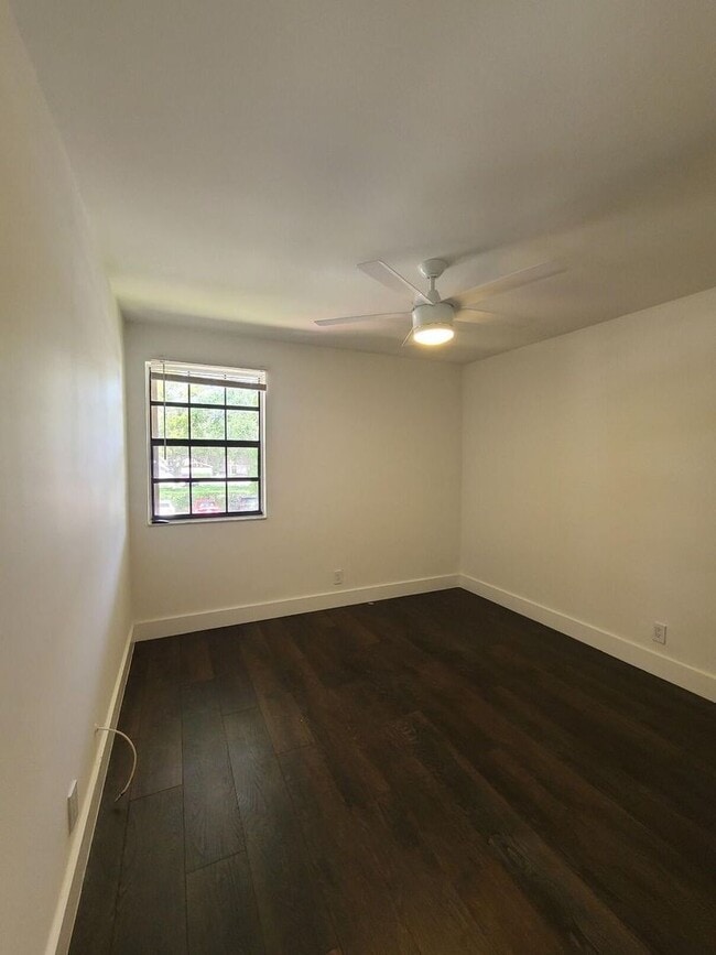 Building Photo - 3190 Leewood Terrace