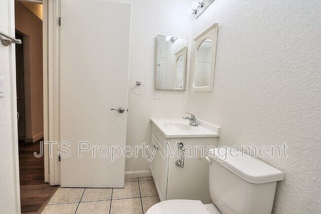 Building Photo - 7733 Temwoods Way