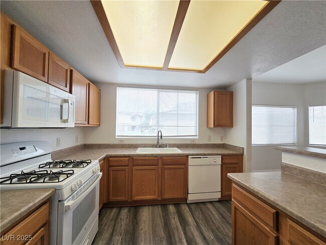 Building Photo - 833 Aspen Peak Loop