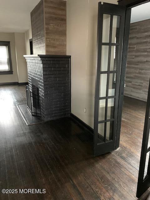 Building Photo - 522 Laurel Ave