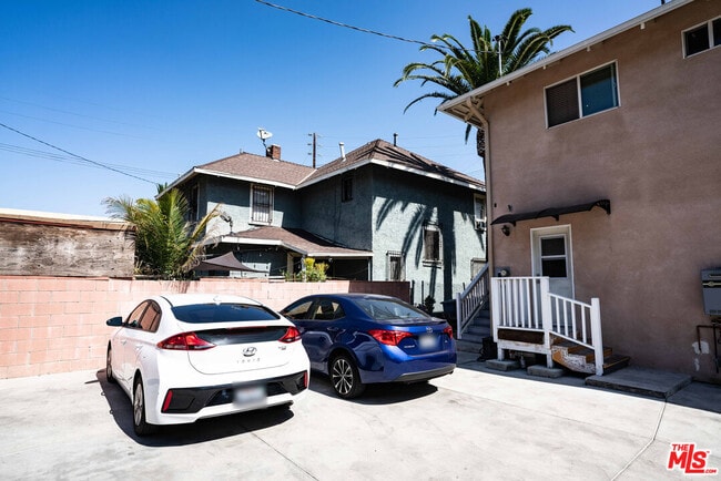 Building Photo - 306 E 36th St