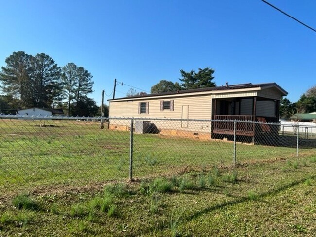 Building Photo - 17 Choctaw Rd