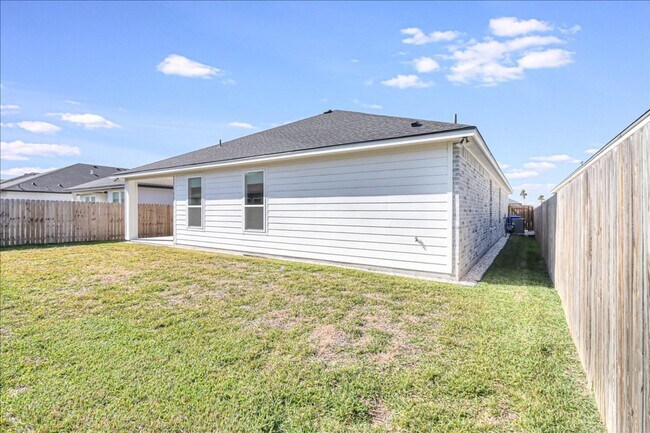 Building Photo - 4126 Azali Dr