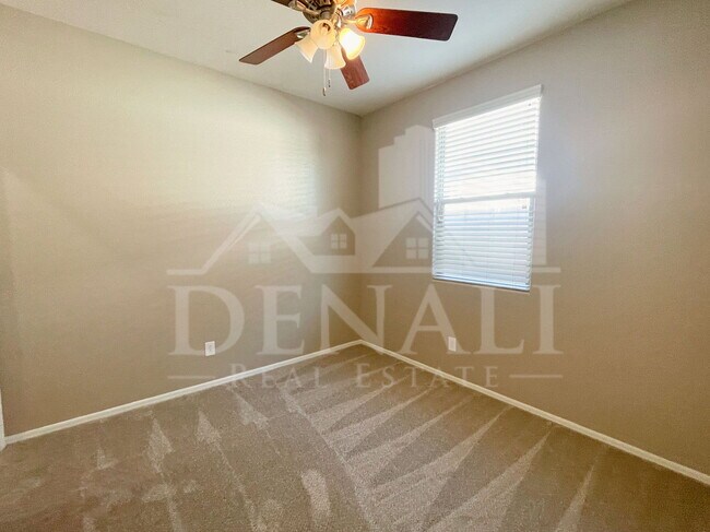 Building Photo - 22468 E Calle de Flores