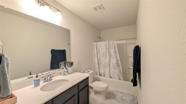 Building Photo - 14115 Eucalyptus Bnd