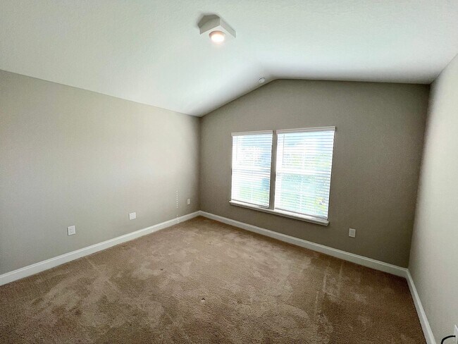 Building Photo - GORGEOUS 5 Bed 4 Bath 3 Car Garage HOME w COMMUNITY POOL for RENT!