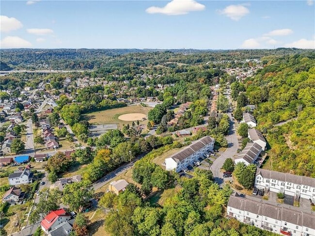 Building Photo - 117 Scenic Hill Dr