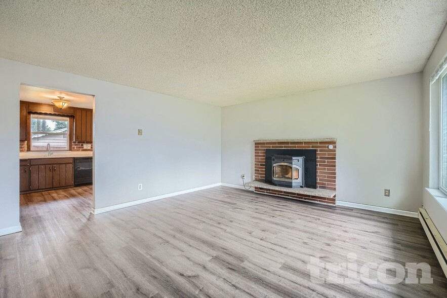 Building Photo - 2914 Forest Rim Ct S