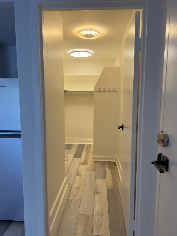 Building Photo - 575 Thayer Ave