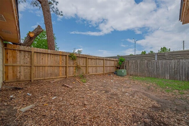 Building Photo - 16250 Rancho Blanco Dr