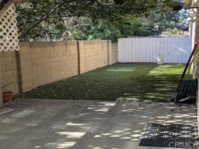 Building Photo - 402 E Meats Ave