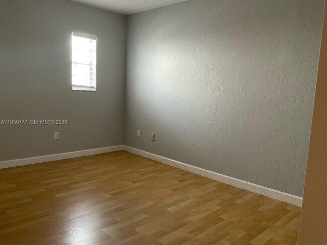 Building Photo - 1360 Collins Ave