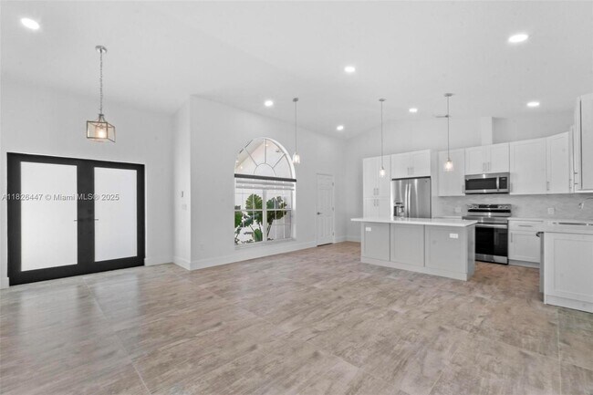 Building Photo - 15862 SW 286th St