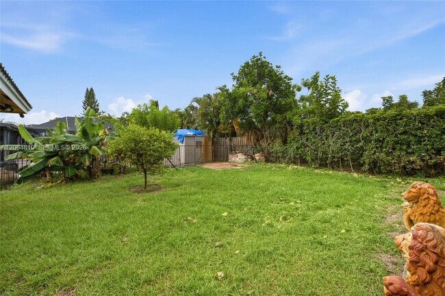 Building Photo - 821 Ramblewood Dr