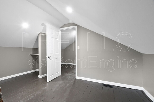 Building Photo - 4203 Vermont Ave