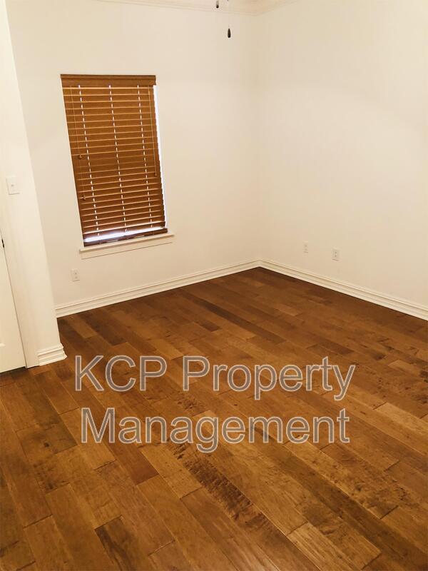 Building Photo - 8105 Cisterna Way