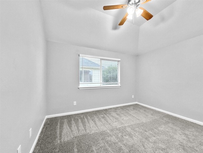 Building Photo - 835 Forest Ivy Ln