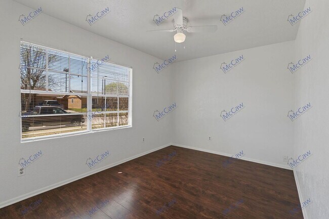 Building Photo - 5006 Frontier Rd