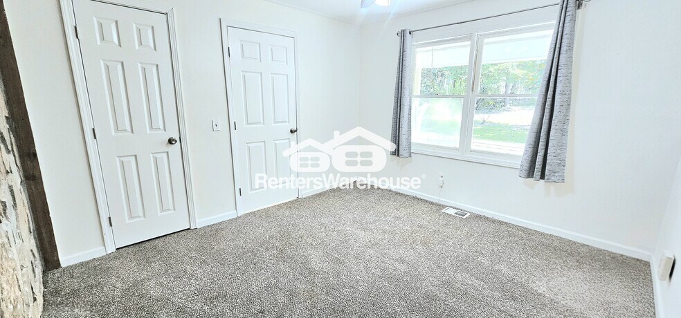 Building Photo - 10500 Rivertown Rd