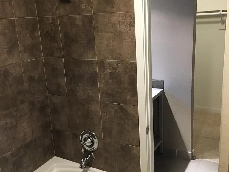 Building Photo - 3033 Blake St