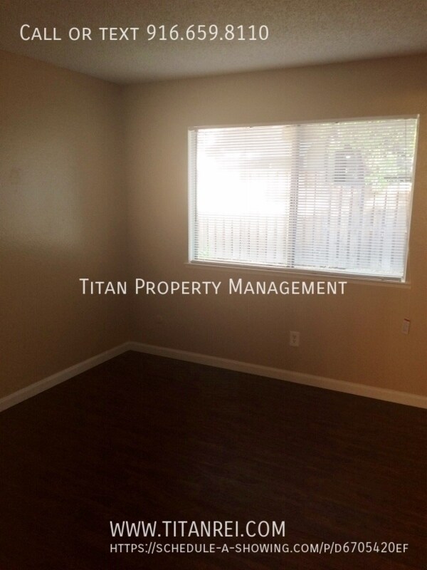 Building Photo - 770 Carro Dr