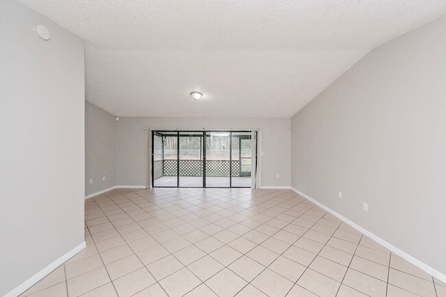 Building Photo - 4 bedroom / 2bath Home for Rent Kissimmee....