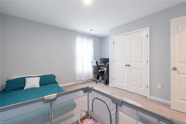 Building Photo - 409 Draper Dr