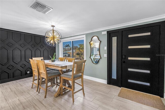 Building Photo - 354 74th Ave NE