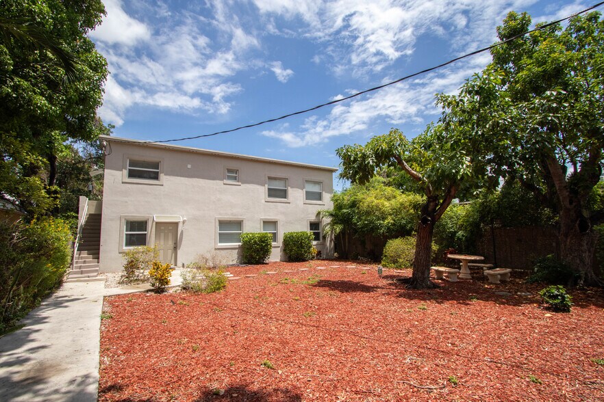 Building Photo - 239 NW 32nd St