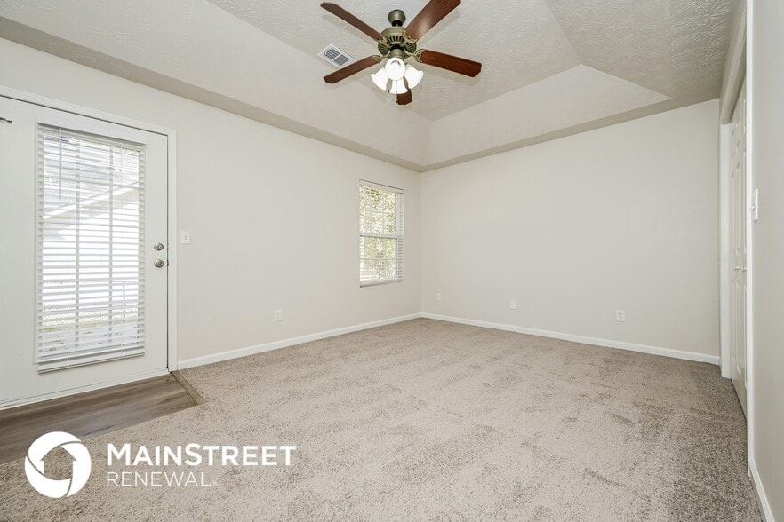 Building Photo - 546 Forest Hill Dr