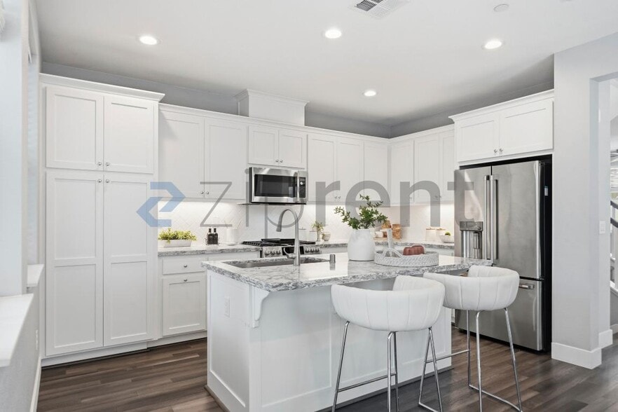 Building Photo - 506 Sardinia Ter