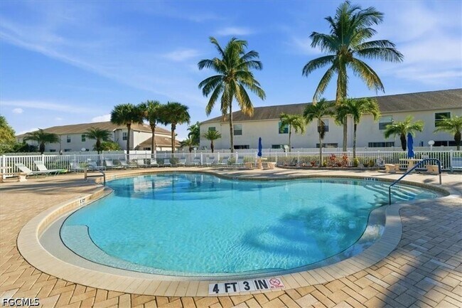 Building Photo - 3630 Pine Oak Cir