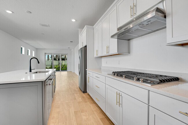 Building Photo - 4572 Nautilus Cir