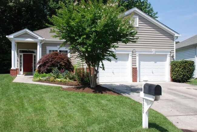 Primary Photo - Renovated house for rent at Villages of We...